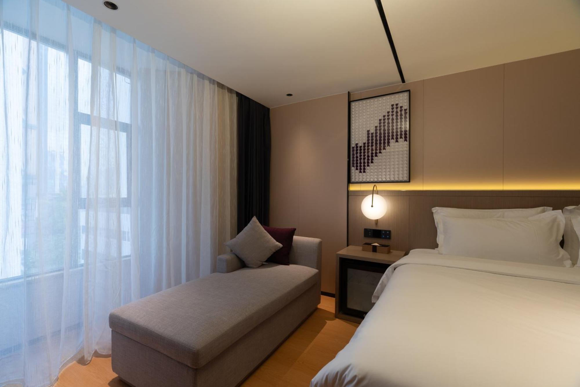 Lavande International Hotel Guangzhou Taikoo Hui Square Shipaiqiao Metro Station Branch - Free Shuttle Bus To Canton Fair Complex During Canton Fair Period & Free Vpn Internet Access Bagian luar foto