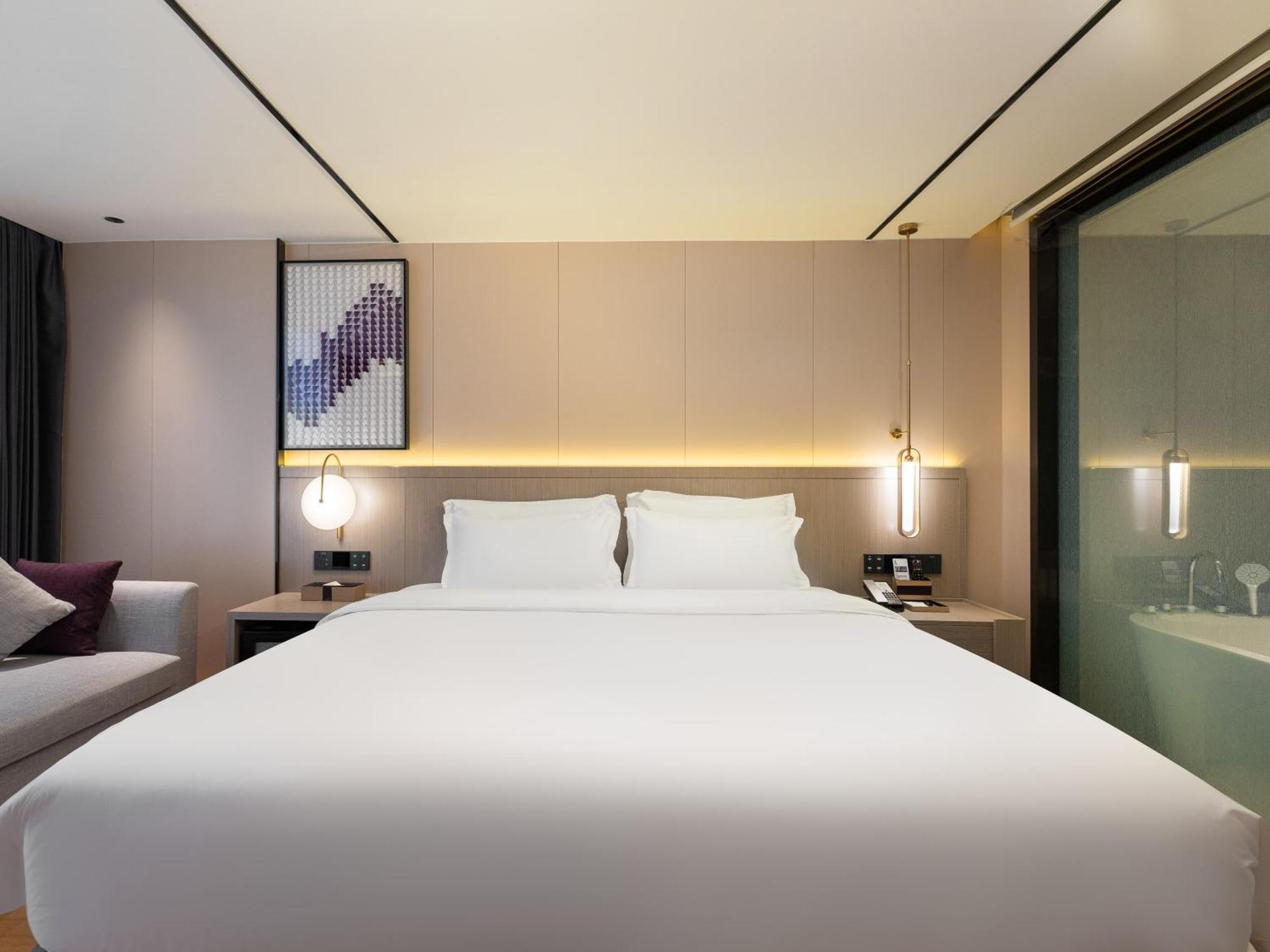 Lavande International Hotel Guangzhou Taikoo Hui Square Shipaiqiao Metro Station Branch - Free Shuttle Bus To Canton Fair Complex During Canton Fair Period & Free Vpn Internet Access Bagian luar foto