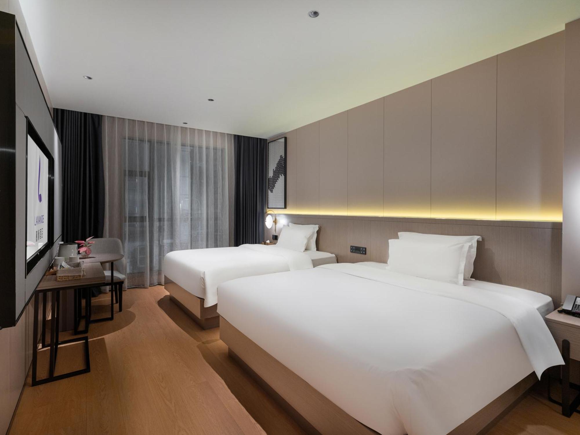 Lavande International Hotel Guangzhou Taikoo Hui Square Shipaiqiao Metro Station Branch - Free Shuttle Bus To Canton Fair Complex During Canton Fair Period & Free Vpn Internet Access Bagian luar foto