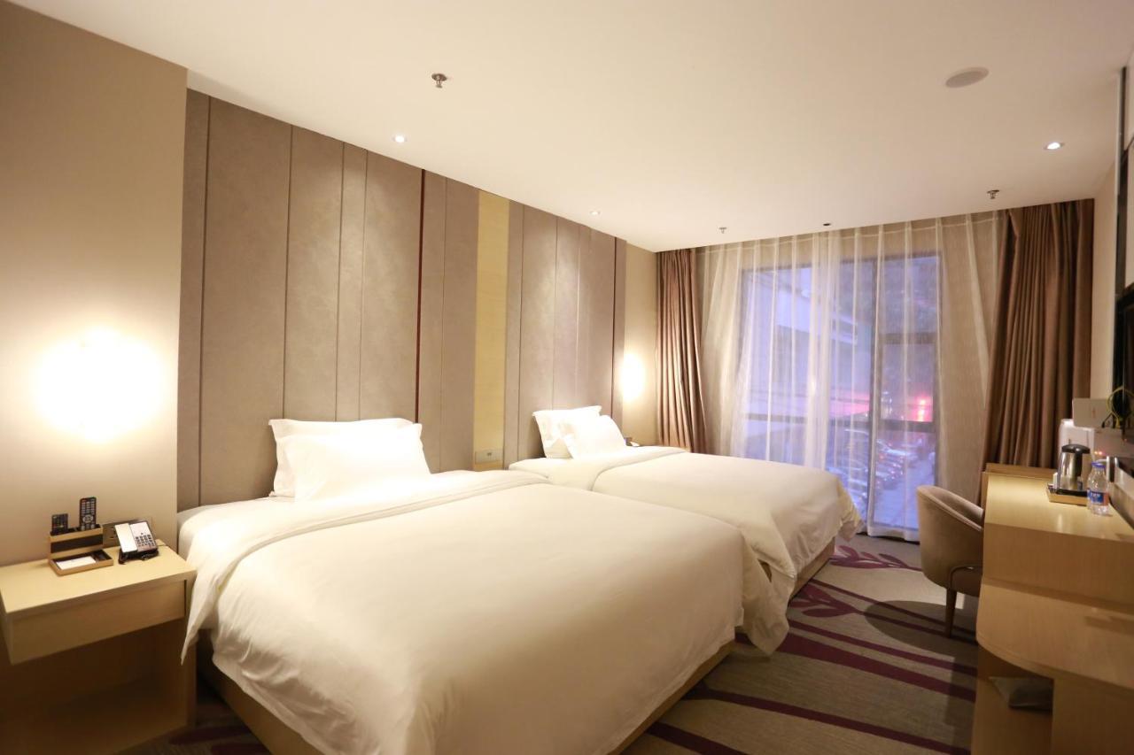 Lavande International Hotel Guangzhou Taikoo Hui Square Shipaiqiao Metro Station Branch - Free Shuttle Bus To Canton Fair Complex During Canton Fair Period & Free Vpn Internet Access Bagian luar foto