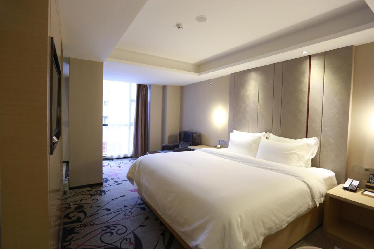 Lavande International Hotel Guangzhou Taikoo Hui Square Shipaiqiao Metro Station Branch - Free Shuttle Bus To Canton Fair Complex During Canton Fair Period & Free Vpn Internet Access Bagian luar foto
